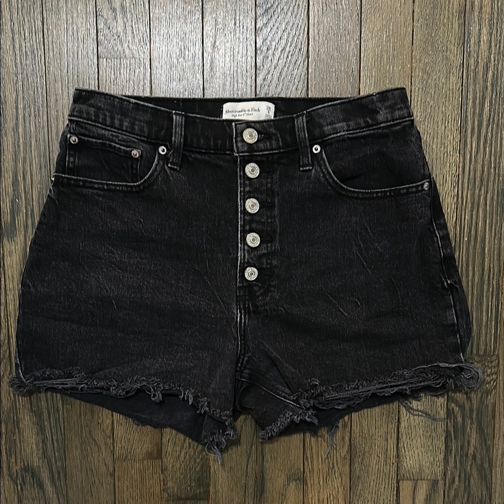 Abercrombie High Rise 4” short - Curve love Black 28 / 6
